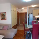 Harmony - Pleasant And Comfortable Place With A Balcony And A Secured Garage Apartment *