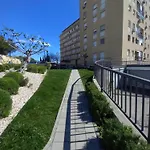 Harmony - Balcony And Free Secure Garage Apartamento