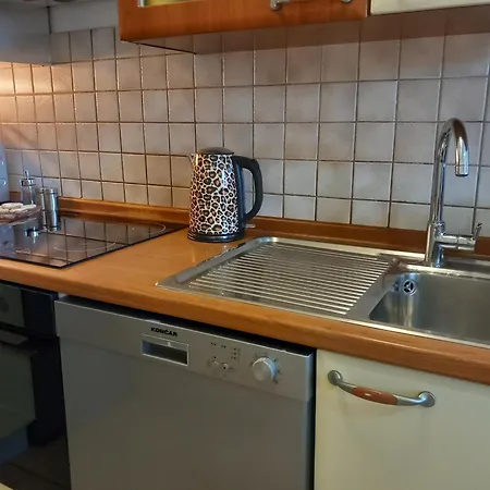 Harmony - Pleasant And Comfortable Place With A Balcony And A Secured Garage Apartment Split