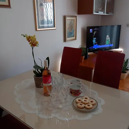 Apartment Harmony - Pleasant And Comfortable Place With A Balcony And A Secured Garage
