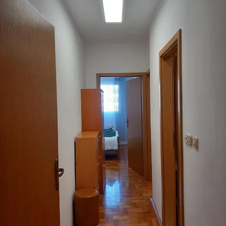 Apartment Harmony - Pleasant And Comfortable Place With A Balcony And A Secured Garage Split