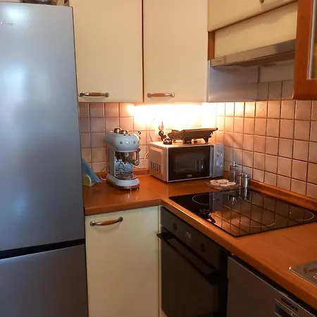 Harmony - Pleasant And Comfortable Place With A Balcony And A Secured Garage Apartment Split