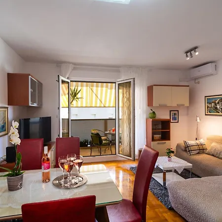 Harmony - Pleasant And Comfortable Place With A Balcony And A Secured Garage *