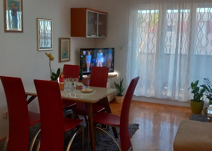 Apartment Harmony - Pleasant And Comfortable Place With A Balcony And A Secured Garage Split