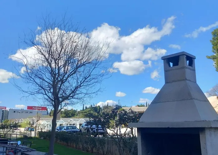 Apartment Harmony - Pleasant And Comfortable Place With A Balcony And A Secured Garage Split