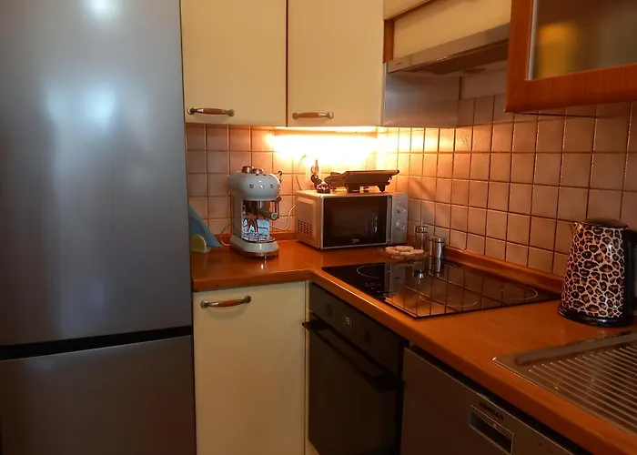 Apartment Harmony - Pleasant And Comfortable Place With A Balcony And A Secured Garage Split