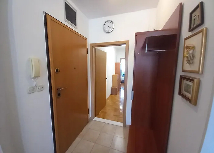 Harmony - Pleasant And Comfortable Place With A Balcony And A Secured Garage * Split