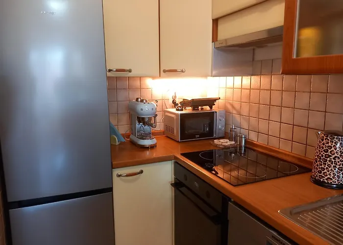 Harmony - Pleasant And Comfortable Place With A Balcony And A Secured Garage Apartment Split