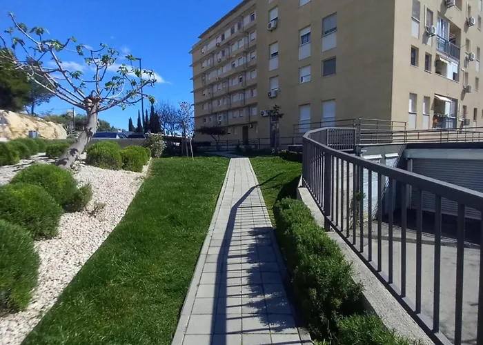 Harmony - Pleasant And Comfortable Place With A Balcony And A Secured Garage Apartment