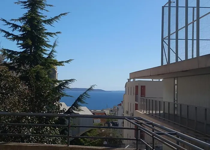 Apartment Harmony - Pleasant And Comfortable Place With A Balcony And A Secured Garage Split