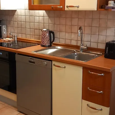 아파트 Harmony - Pleasant And Comfortable Place With A Balcony And A Secured Garage *