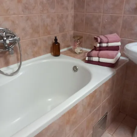 Harmony - Pleasant And Comfortable Place With A Balcony And A Secured Garage * 스플리트