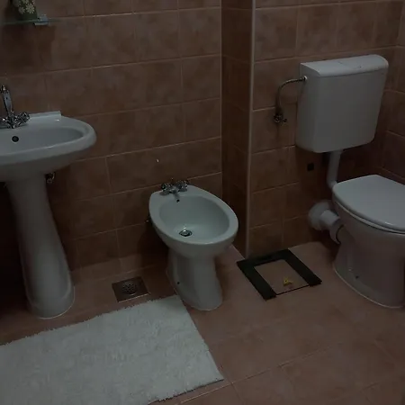 Harmony - Pleasant And Comfortable Place With A Balcony And A Secured Garage 스플리트