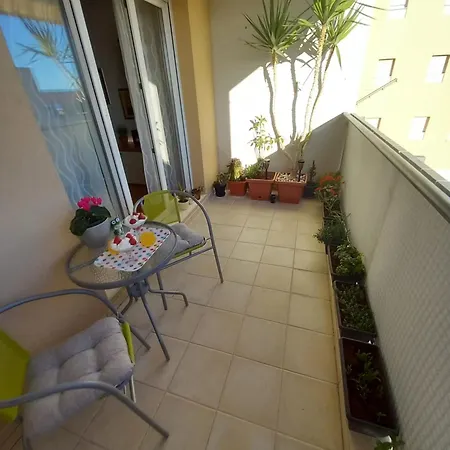 Harmony - Pleasant And Comfortable Place With A Balcony And A Secured Garage 스플리트